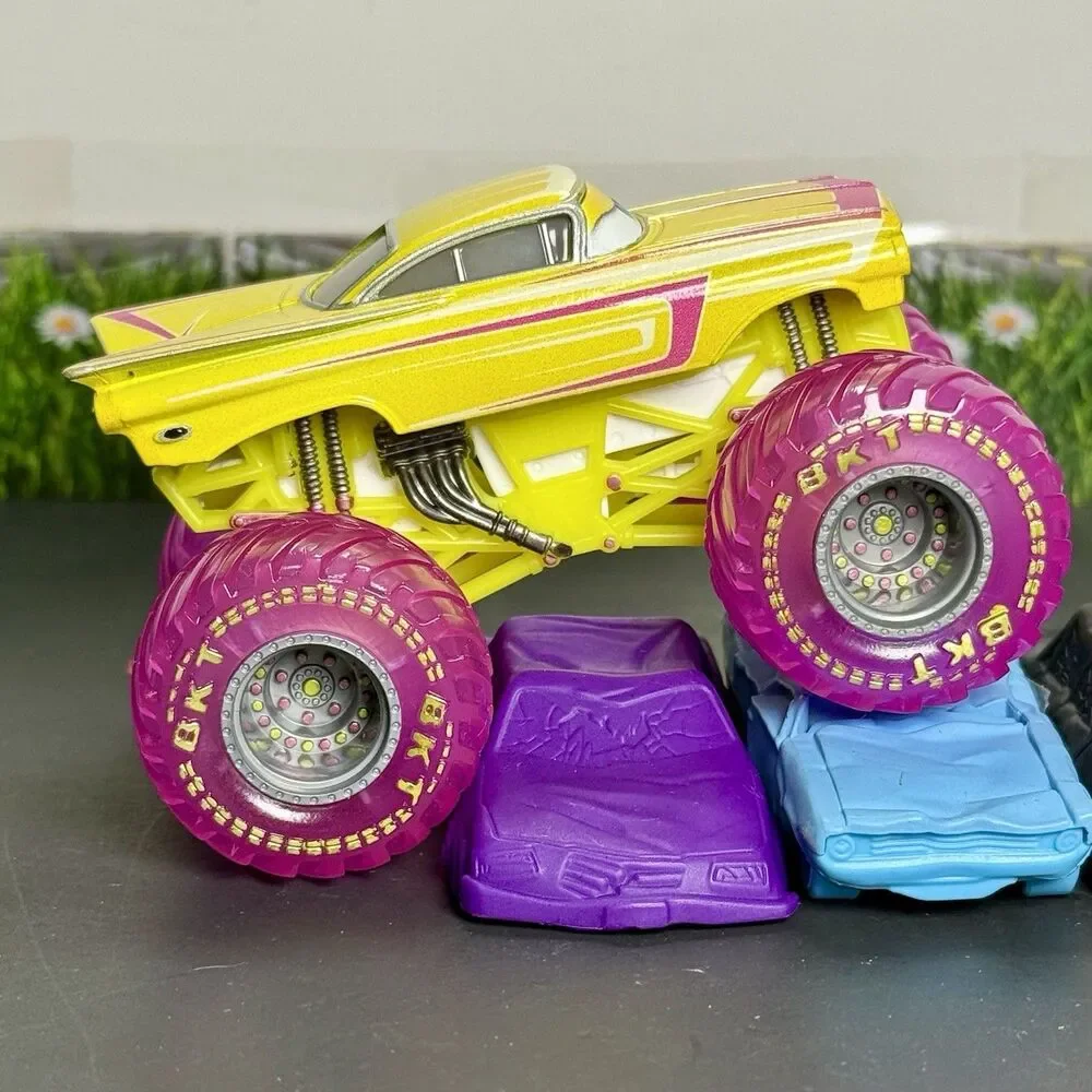 Disney Pixar Cars Custom Monster Jam Truck Easter Ramone Yellow Pink 1:64